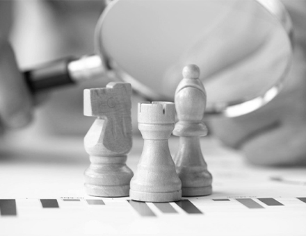 تدوین استراتژی های بازاریابی و اجرا